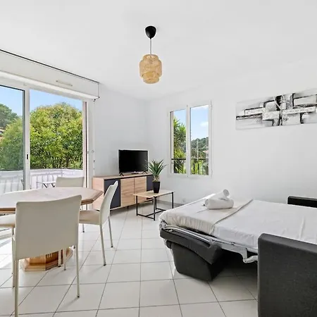 La Villa Julia - Calme - Spacieux - Parking Prive - Climatisation Menton Exterior photo