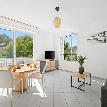 La Villa Julia - Calme - Spacieux - Parking Prive - Climatisation Menton Exterior photo