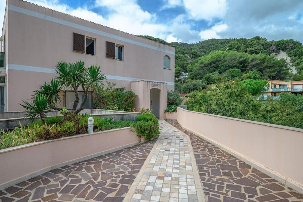 La Julia - Calme - Spacieux - Parking Prive - Climatisation Apartment *