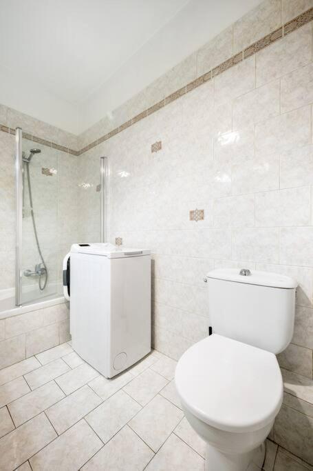 La Julia - Calme - Spacieux - Parking Prive - Climatisation Apartamento *